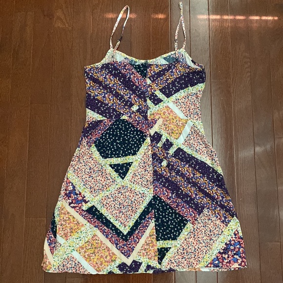 H&M Divided Mini Dress with Triangle Cutouts - Picture 3 of 11
